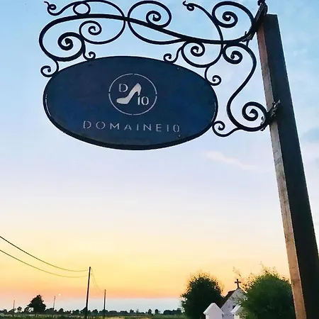 Domaine 10 Love hotel 3*